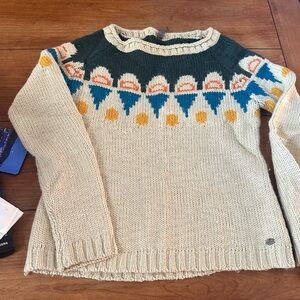 Chic Cream Sweater with Geometric Design